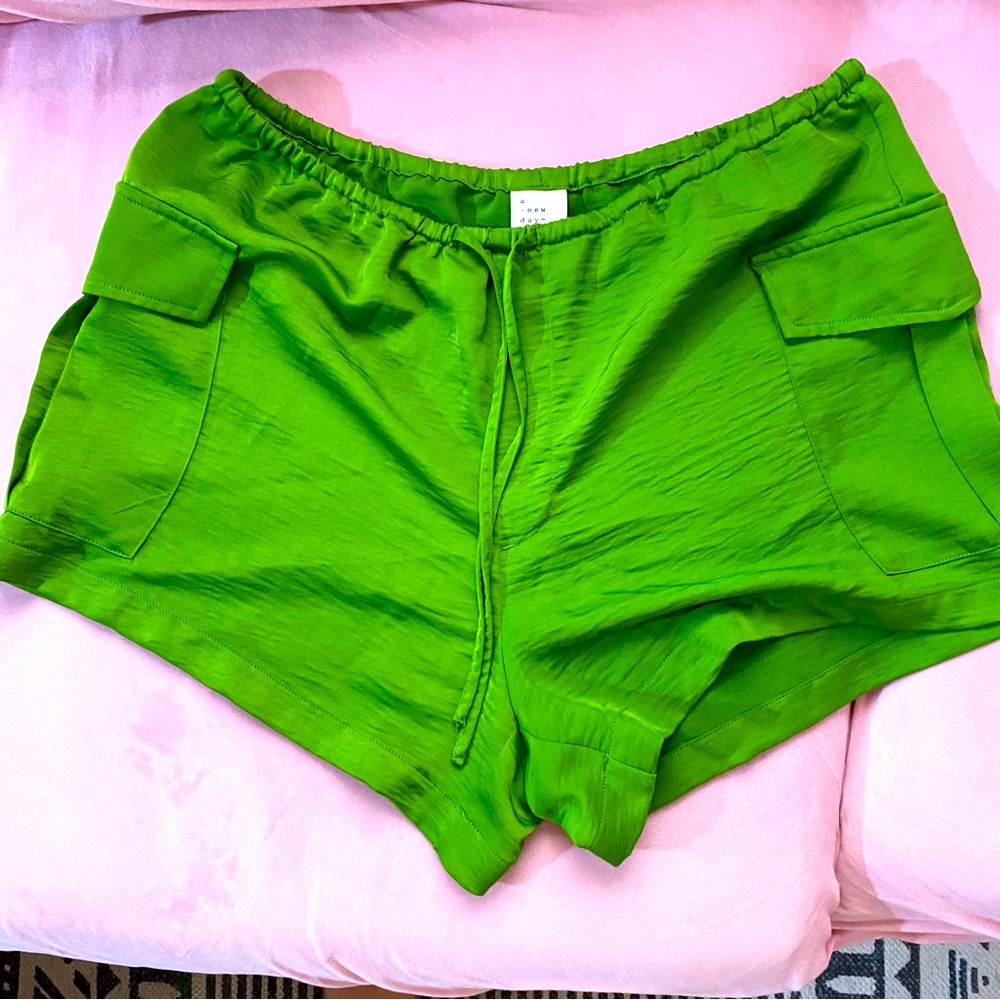 Target A New Day Shiny Green Drawstring Shorts with Side Pockets Women’s Medium